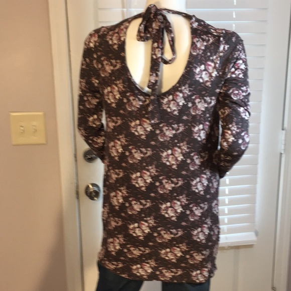 French Connection Gray Long Sleeves Front Drape Back Tie Floral Blouse Size S - Picture 15 of 15